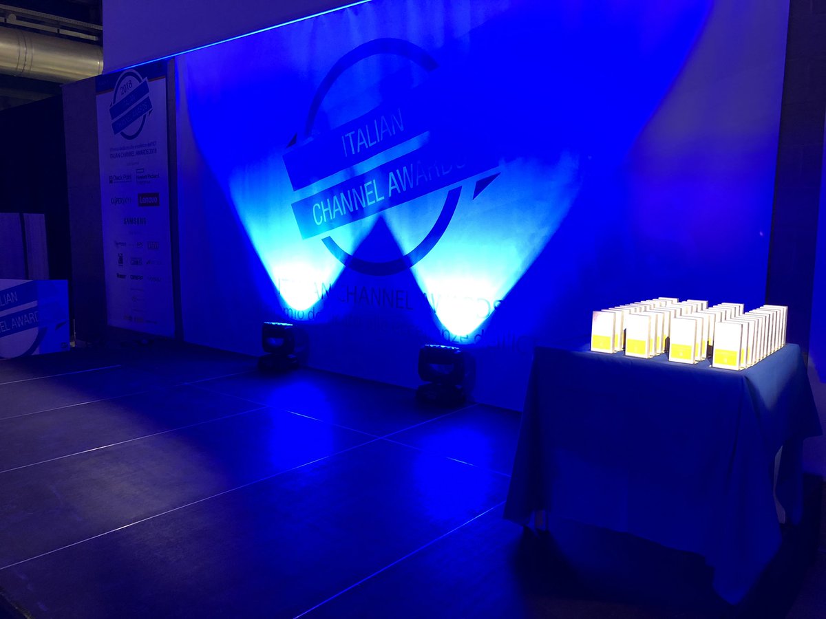 MarcoLorux's tweet image. #Distributori, #vendor, #Systemintegrator... il #canaleict #MadeInItaly questa sera è tutto agli #ICA2K18. Tra poco numeri, novità importanti, premi e incontri di valore #sergenteandfriends