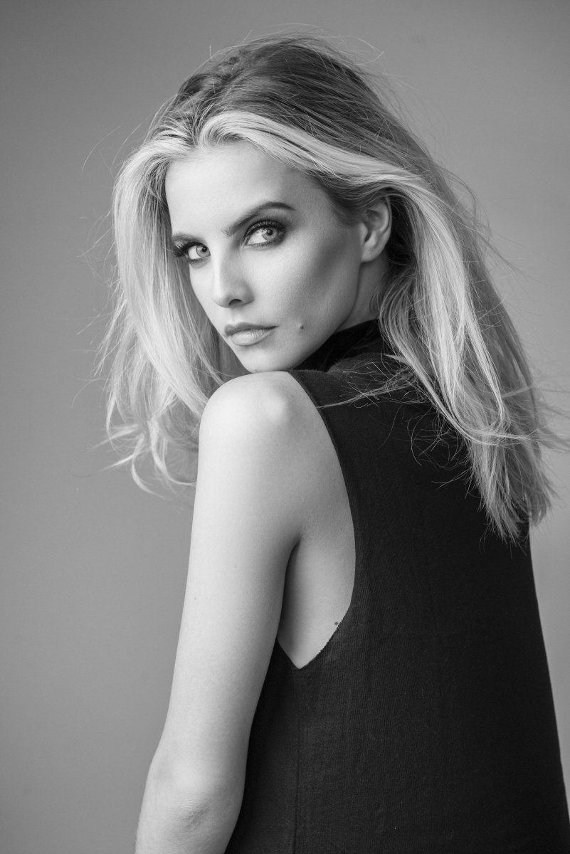 BELFASHIONWEEK's tweet photo. Happy Birthday to the beautiful #cmprmodels #JoannaCooper we hope you have a fab day! From all at #BFWHQ 🥰 https://t.co/4422ihWwqa