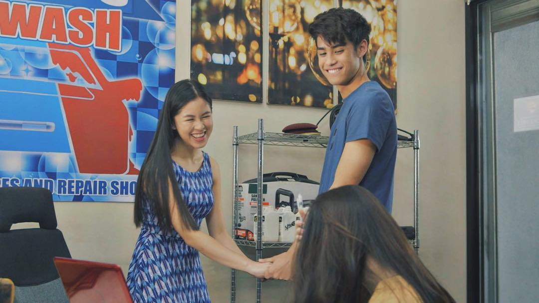 AzRalphEyes's tweet photo. Day 29 of 365 (Jan.29,2019)

•#DonKiss at #DonKissFantasticThankU

#PlayHouseBackgroundCheck 
#KISSESxPALMOLIVEwhite 
@donnypangilinan @KissesDelavin https://t.co/He2vOsOpfL