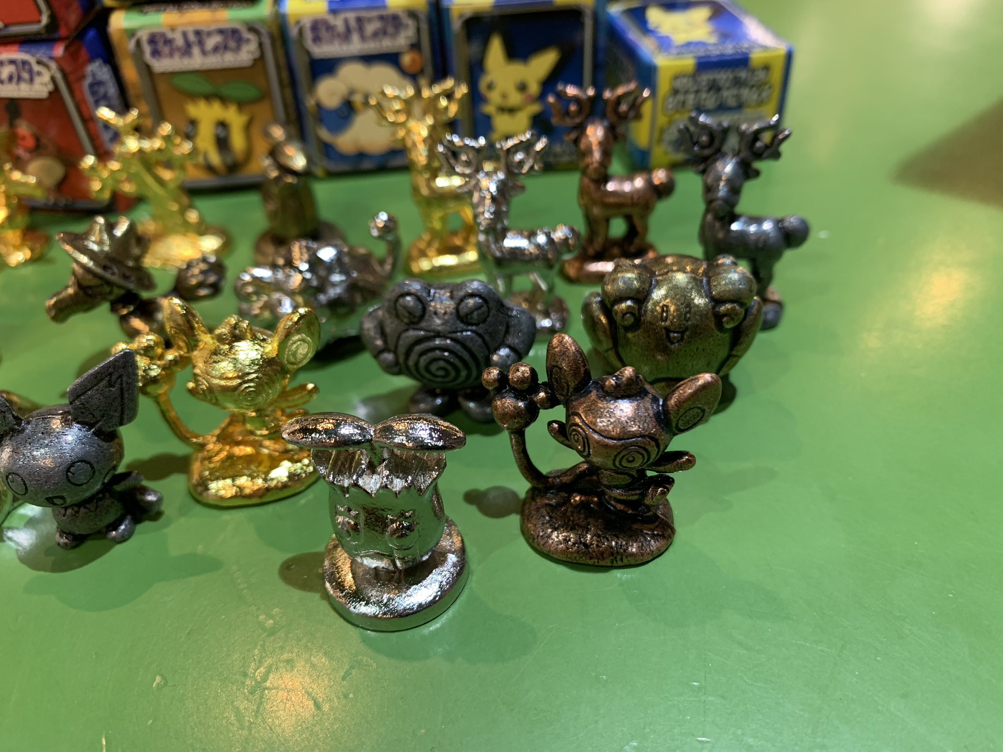 宮越館長 コンプｒｅｘ編集部 ポケットモンスター メタルコレクション9 ダイキャスト合金まとめだよ キレイハナ ヒマナッツのボリュームにシビレたぁ 遭遇率低いジュエリーだね T Co Sq2rqobllb Twitter