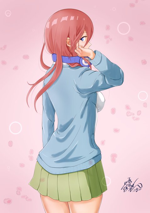 あいらん（FANZAにて全作品80%OFFセール中）さんがTwitterに投稿した中野三玖(五等分の花嫁)のイラスト。