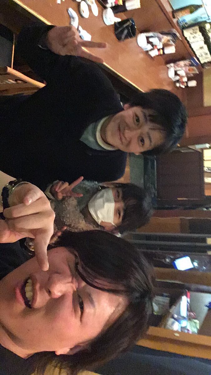 KazBodom's tweet photo. 今年の誕生日は祝って頂いた方が多すぎて載せれないくらいなので頂いたものの一部を！
理科大に物理学科にフォークにエスケープにうた会にいて良かったな〜って思えた誕生日！
もちろんジャスミン、浪人の時の先輩、高校の同級生達、LINEくれた皆様ありがとうございます！ https://t.co/DNCoGm4rkS