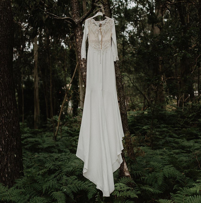 ¿Te casas en 2019? Entonces no puedes perderte este reportaje sobre qué se llevará y qué no en las #bodas de este próximo año. ¡Click en el enlace! bit.ly/2DFMTz0 #boda