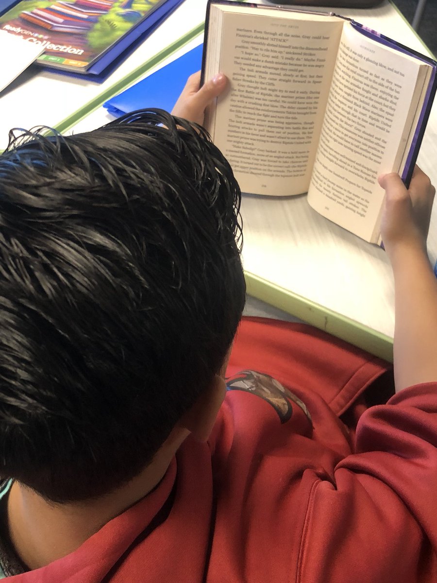 We ❤️ Reading! #PascoCelebratesLiteracy #PascoLiteracy #welovereading #readersareleaders