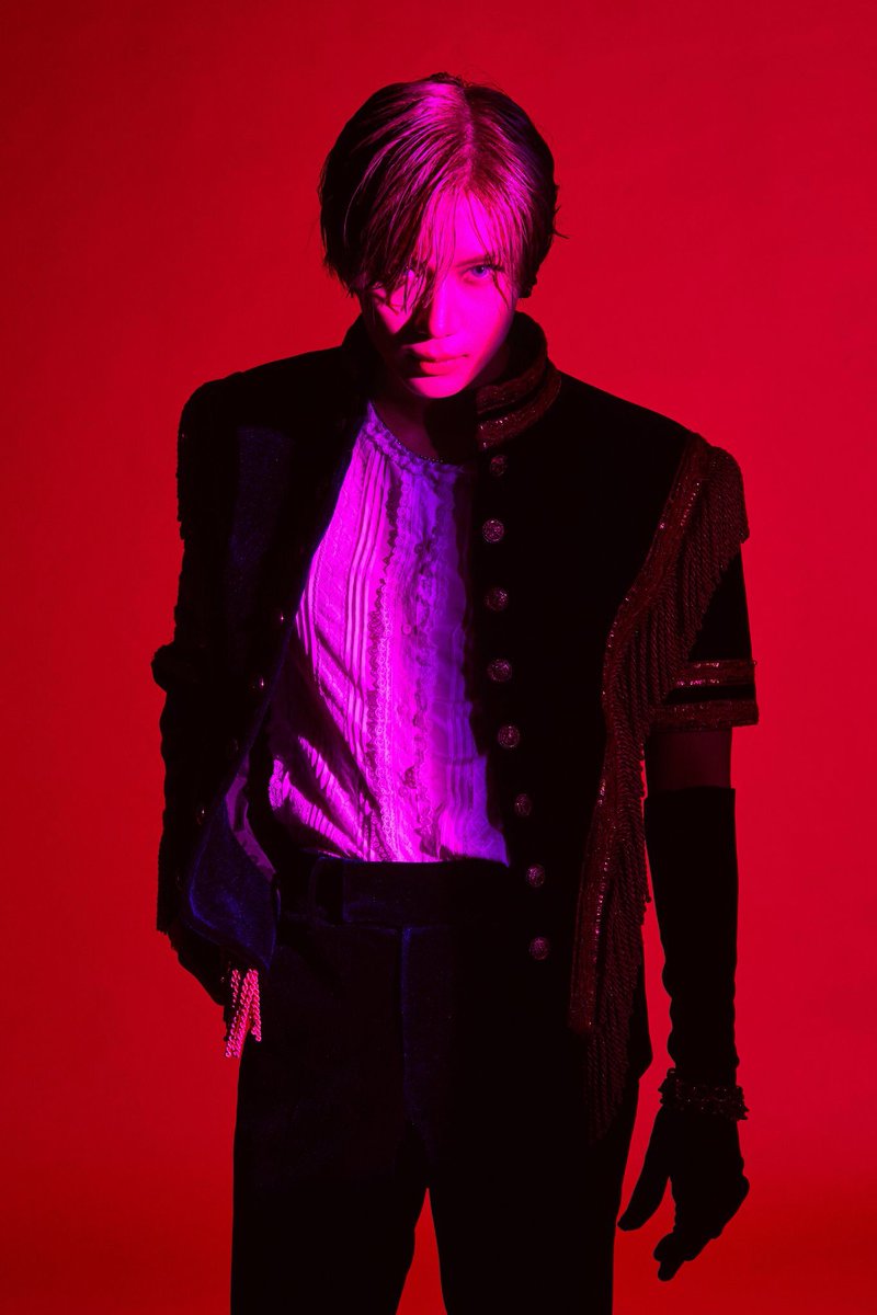 JongTae_Rev's tweet photo. “Who's on the dance floor” - Guess who (TAEMIN) https://t.co/WNukJlorNt