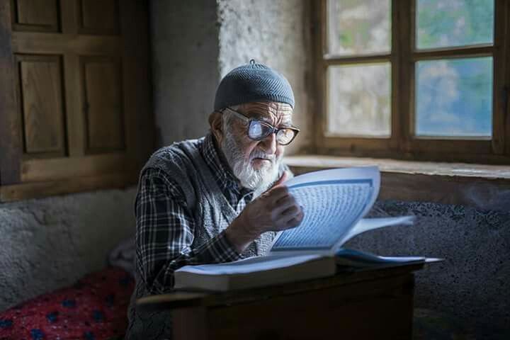 "Allah dostlarının sözleri ve güzel halleri, birer manevi askerdir.

Allah onlarla zayıf kalpleri kuvvetlendirir, maneviyatı bozuk olanları düzeltir."

Cüneyd-i Bağdâdi ( Kuddise Sirruhu )

#DuaOrdusu