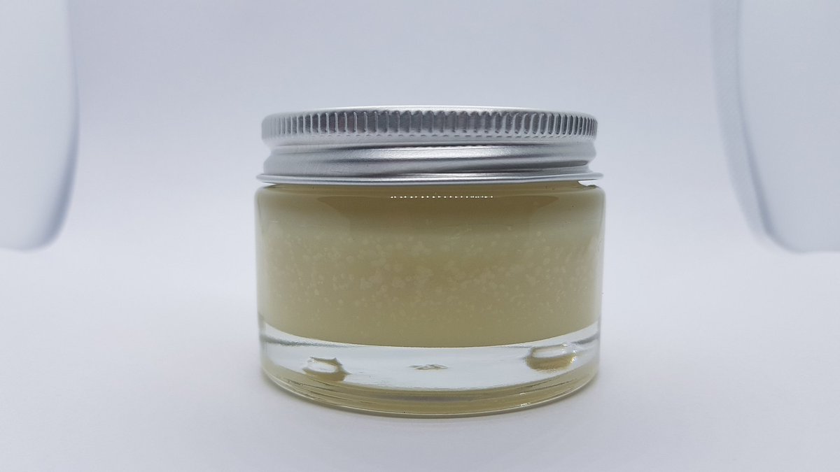 CbdComfort's tweet photo. Lucy's CBD Ointment was originally made for a family member so to ensure quality we only use the very  best Raw, Unrefined and Organic ingredients.

Coconut Oil 🥥
"Grade A" Shea Butter 🌴
Cocoa Butter 🍫
Beeswax 🐝
Apricot Kernel Oil 🍑
Lavender oil 💐
500 mg CBD extract 🌱 https://t.co/r6TWBRXLRM