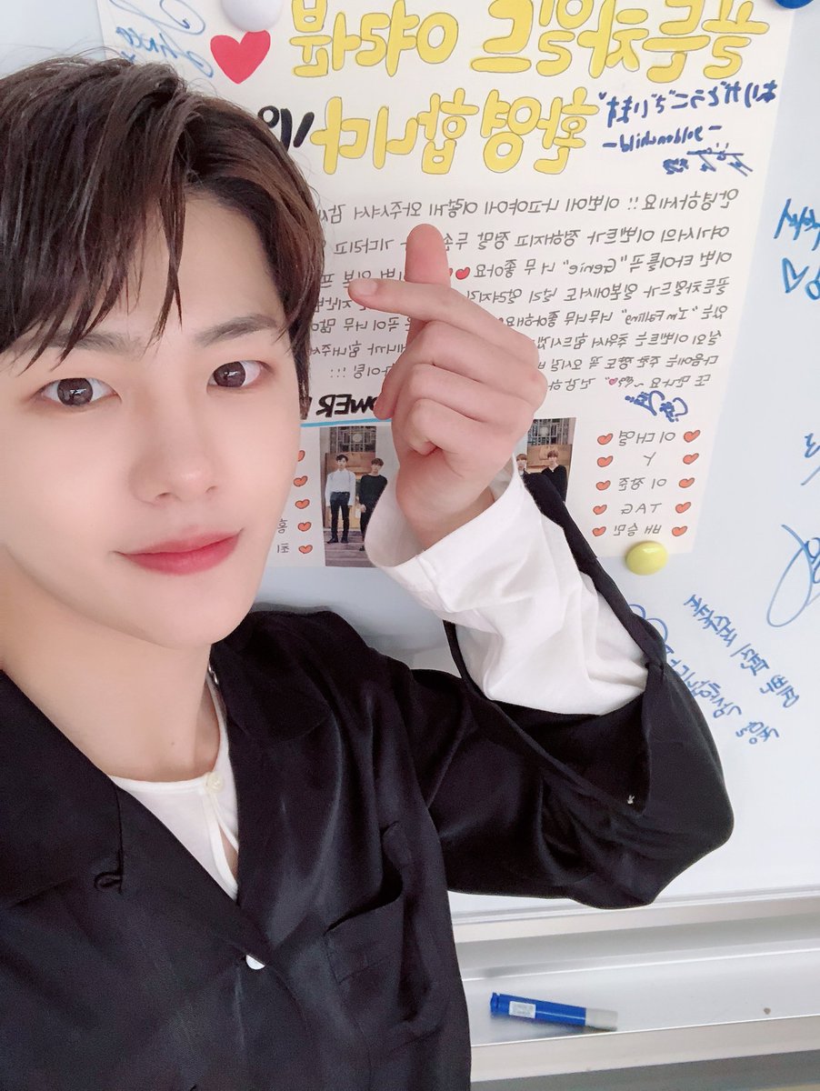 Global_GNCD11's tweet photo. [#Golden_Child] [보민] 名古屋,今日幸せでした ありがとう また会いましょう 💜 https://t.co/f4AdgVby0S