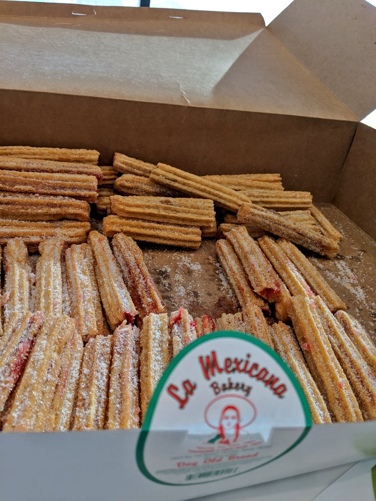 honsololam's tweet photo. Churros and #coffee at @UTexasMBA this morning
Breakfast of champions #thisishowwerowling #whymccombs https://t.co/ltA0UTOT8G
