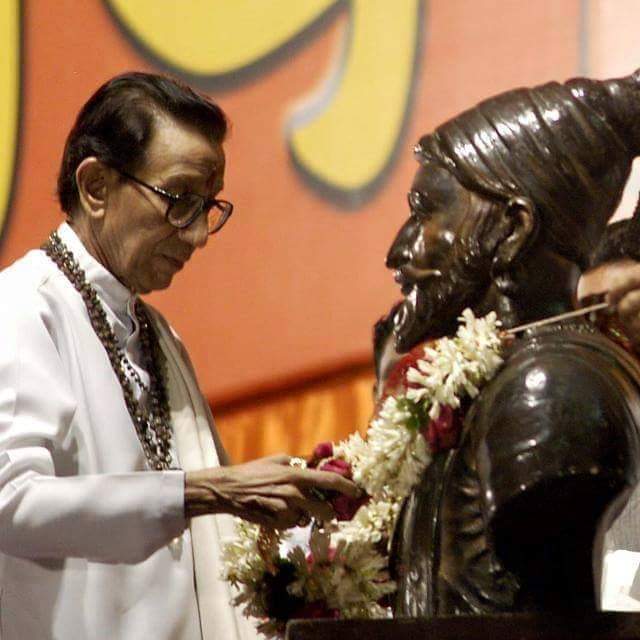 vaibhavivchavan's tweet image. गलिच्छ राजकारणाच्या माथ्यावर समाजकारणाचा नारळ फोडुन उदयास आलेली बाळासाहेबांची &quot;#शिवसेना&quot; म्हणजे महाराष्ट्र आणि हिंदुस्थानासाठी असलेले एक मौल्यवान अस्त्रच......
@ShivSena