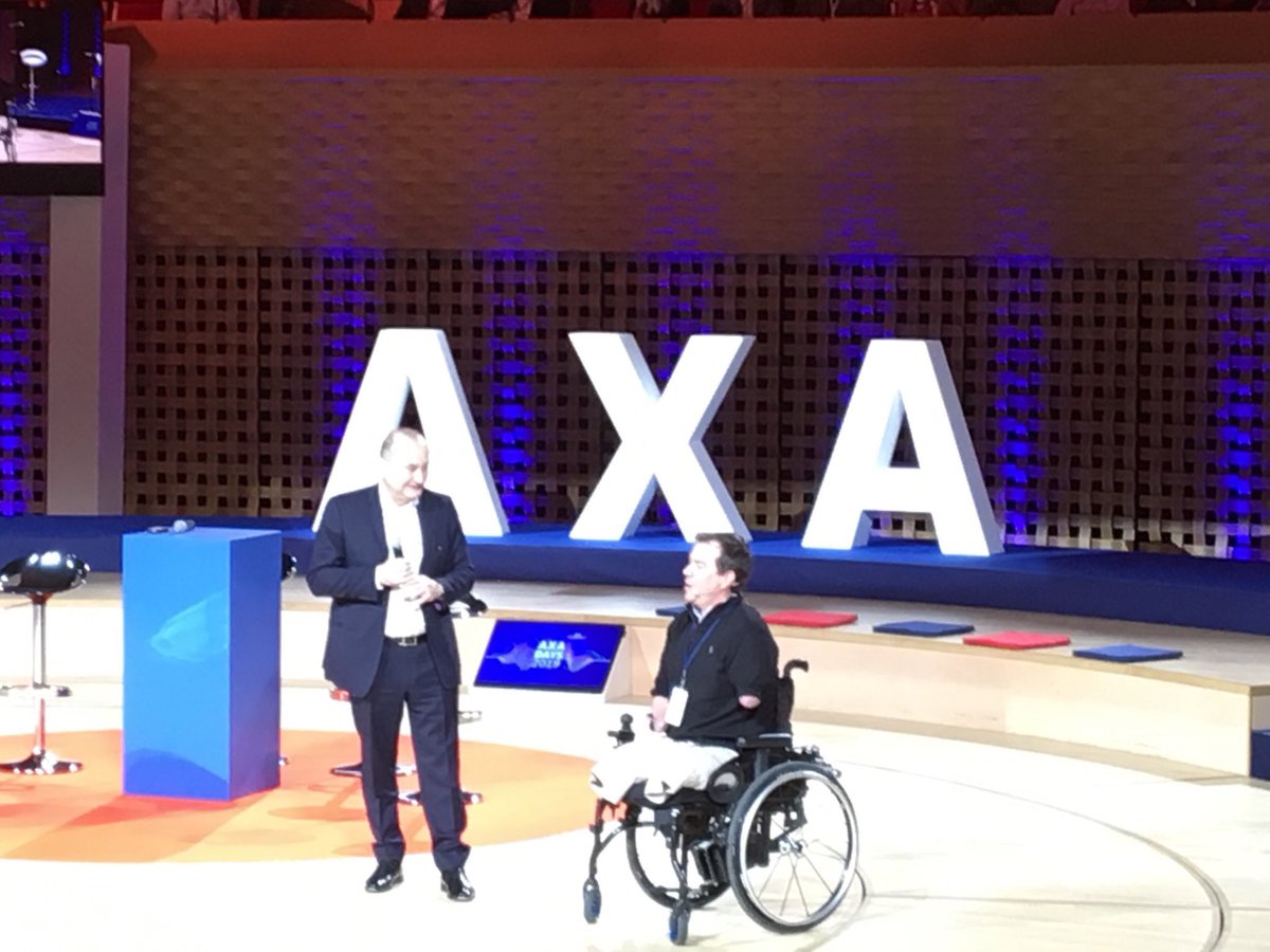 Jacques2Peretti's tweet photo. Merci @flemans2016 pour ton émouvant témoignage de #courage auprès des équipes @AXA aux #AXADays , l’aventure continue ensemble @AXAFrance https://t.co/MK8dDhANrY