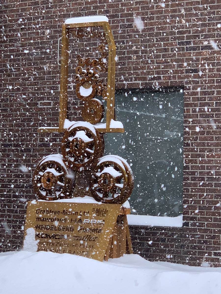 HowardIronWorks's tweet image. Brrrr! #frozen #frozenart #canadianwinter #canadaeh @HowardIronWorks