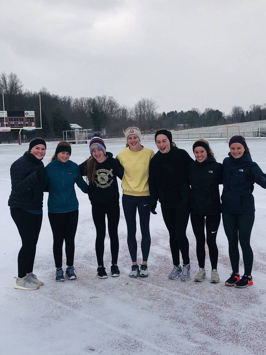 newalbanyTF's tweet image. Polar vortex... yeah right?!!  Can’t stop these NATF girls from putting in the work. Enjoy your recovery day tomorrow. #onedaystronger #springsuccess @MrFlecherNAHS @CoachChilds23 @napls_athletics @EagleBackers @napls_hs