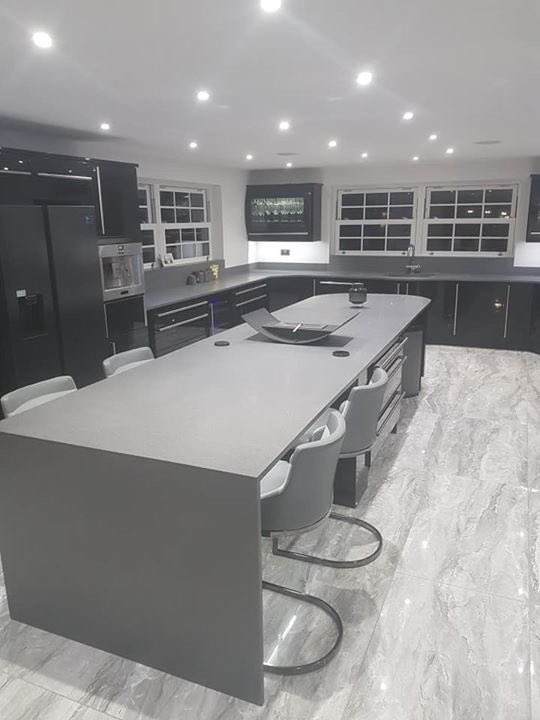 HawdonSurfaces's tweet image. Third time back to this beautiful house 😍🔥
Kitchen ✅
Utility ✅
Hallway ✅

Contact Scott for a free quote:
⭐Info@Hawdonworksurfaces.com 
⭐07848869222
⭐HawdonWorkSurfaces.com

#HawdonWorkSurfaces #LoyalCustomers #Bespoke #Luxury #Seamless #Corian #SolidSurface #Kitchens