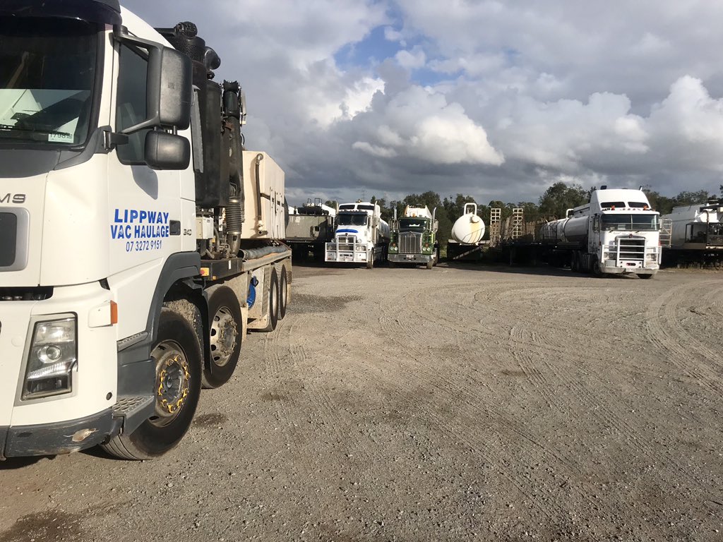 Lippway line up on this muggy Wednesday morning.. who will be the next to leave? 
.
.
.
.
#lippway #liquidwasteremoval #bdouble #brisbane #queensland #transport #servicingbrisbane #brisbanebusiness #vactank #gullysucker #liquid #pumps