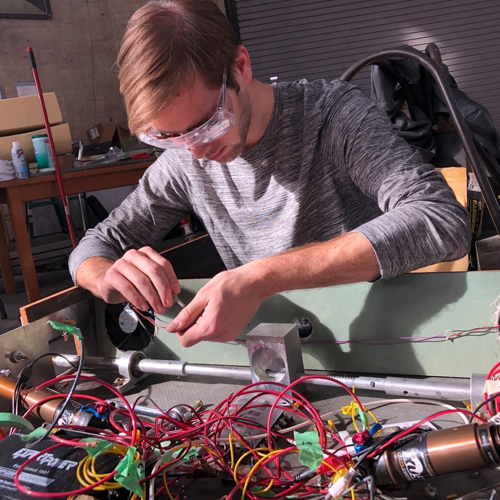 PurdueSolar's tweet image. The art of finding the balance between  mechanical and electrical of Solar Racing is what we strive for

#purduesolarracing  #mechanical #electrical #engineering #balance #art #safetyfirst #wires