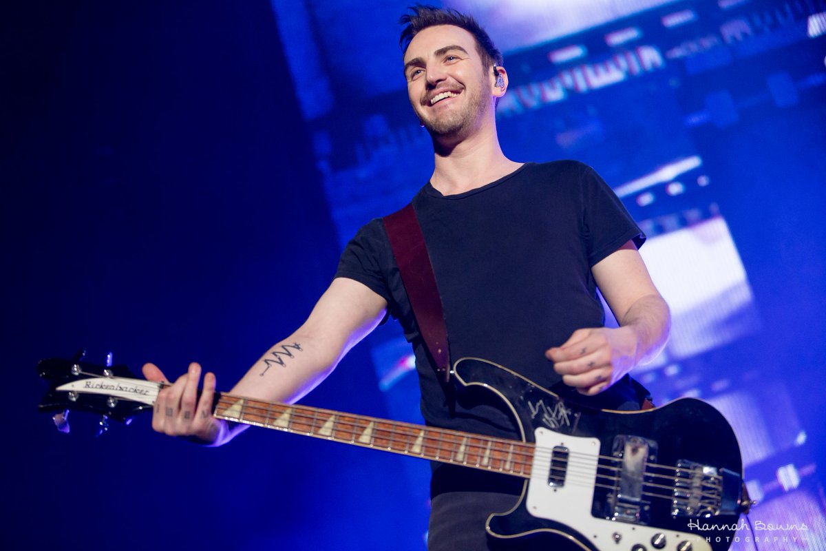 All smiles from <a href="/pablosnowpatrol/">Paul Wilson /Above as Below band</a> of <a href="/snowpatrol/">Snow Patrol</a> Sunday night in Bournemouth.

More can be found over at: Facebook.com/hannahbownspho… 📸

#snowpatrol