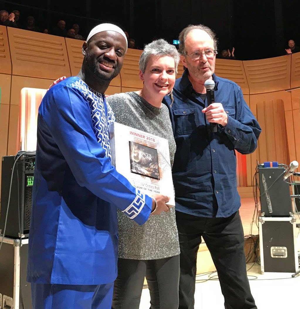 frootsmag's tweet image. Last night’s presentation of the fRoots #criticspoll #AlbumOfTheYear award to @CatrinSeckou by Ian Anderson.
facebook.com/23653043315400…