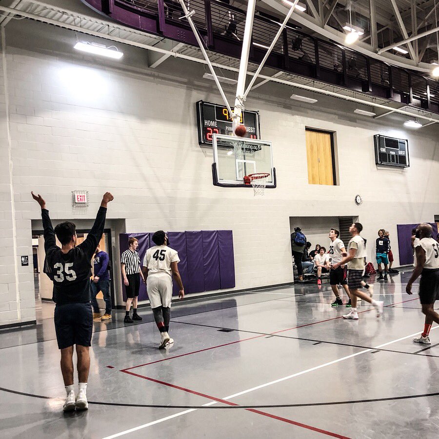 WIUCampusRec's tweet photo. Yesterday was the first day of the  Basketball Pepsi Challenge! 🏀 Come on out to the Rec Center and stay warm watching our leathernecks play!
#WIUFit4Fun #Basketball #PepsiChallenge #WIU https://t.co/PgiZwLTJVN