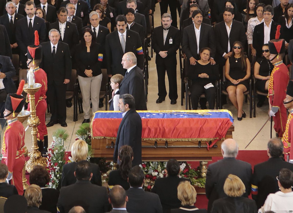 قاب ماندگار 😅 
Can you spot the problem?! 
#maduro