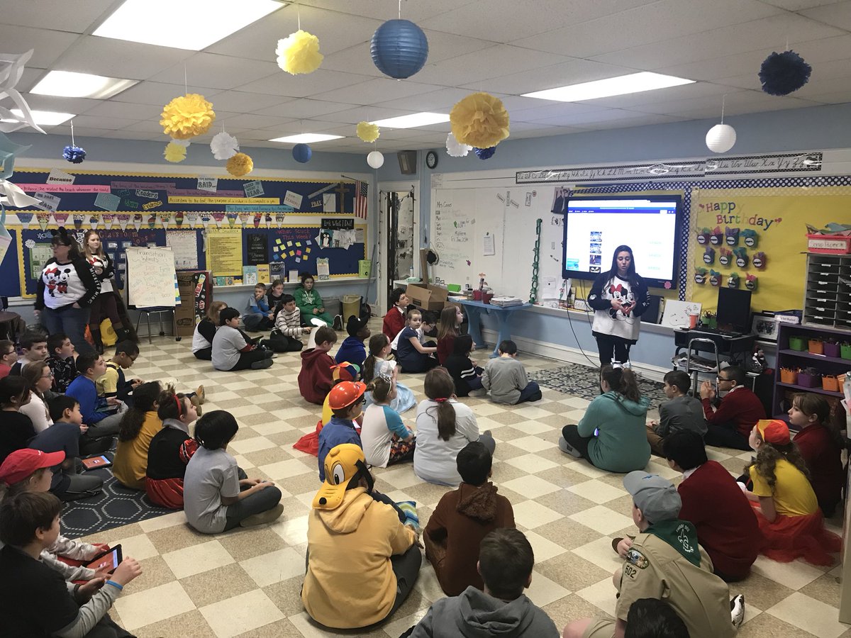 MrC_SacredHeart's tweet photo. Disney Trivia this morning for Catholic Schools Week!
#catholicschoolsweek #shstroy https://t.co/FGFe6JVZqt