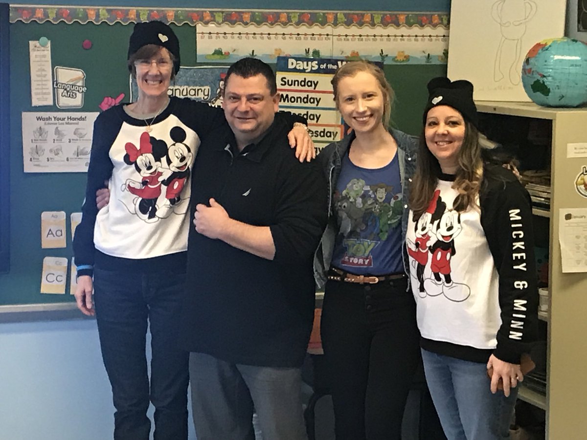 MrC_SacredHeart's tweet photo. Disney Trivia this morning for Catholic Schools Week!
#catholicschoolsweek #shstroy https://t.co/FGFe6JVZqt