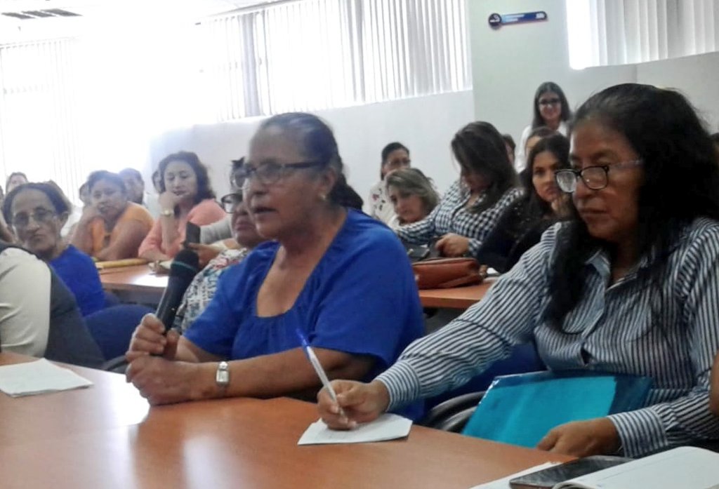 IEPS_Ec's tweet photo. 80 representantes de la @CamaraEpsRios y @redepsoro, @IEPS_Ec y @Sercop_zonal7 construyen propuesta para mejorar el acceso de los actores #EPS a procesos de compra pública inclusiva #ElOro. | #FortalecemosEPS https://t.co/ldgbqwnqnd