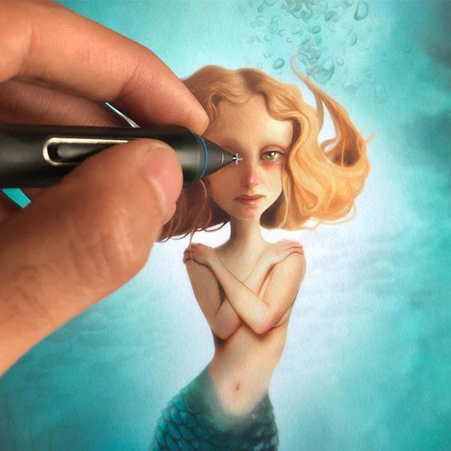 Lorentenizado's tweet photo. Dicen que es una estrella del mar, con las escamas de bronce, los dientes de marfil y la melena de oro.
PeterPan2019. Muy pronto.
They say she is a starfish, with bronze scales, ivory teeth and gold hair.
peterpan2019. Coming soon!
-
#antoniolorente #sirenas #mermaid #peterp… https://t.co/7lLgjvQk3V