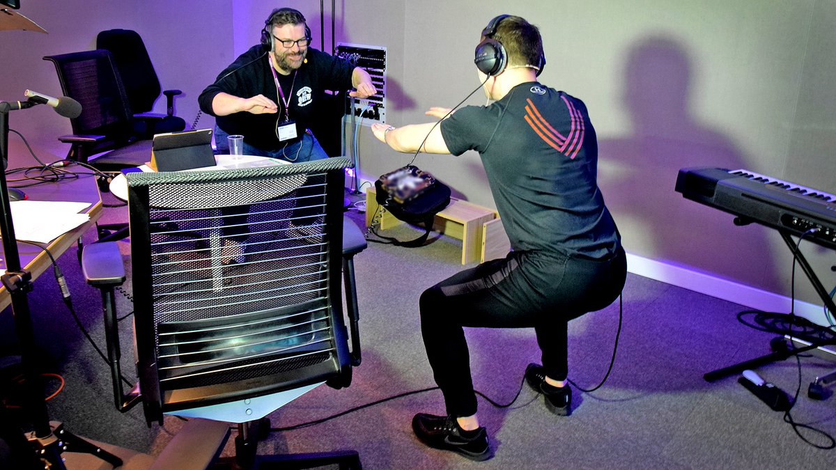 gillyrussy's tweet photo. Is the ultimate aim when making a radio programme for the earth to move? It kind of did today on #FitIn5! QUOTE: "Everything's shaking ... the building's shaking ... the ground's shaking!" @mrtomurie @RossStewartPT @aliross000 @BigProducerPhil Catch it 130 on Thurs @BBCRadioScot https://t.co/3NxRBfG8uc