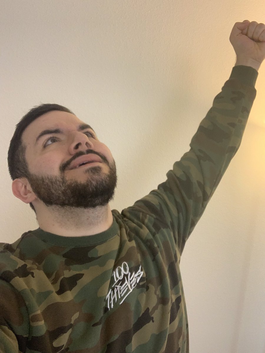 CouRageJD's tweet photo. FORTNITE IS BACK!!!

Legit couldn’t sleep anymore I was so excited to get back online without Zombies and Fog.

Might re-break 20,000 subs again today too!
Let’s GOOOOOOOO!
https://t.co/ztf4sT4lxX https://t.co/IwvjYWuw4r