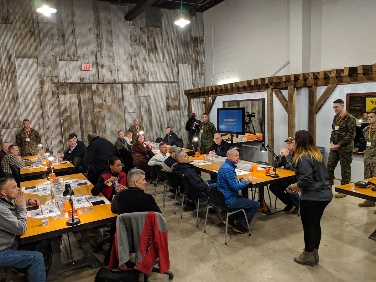 Laurel is teaching <a href="/MarineMakers/">Marine Maker</a> Generals electronics and robotics basics at the #GOS event! This is a snapshot of our #innovationbootcamp training #Marines are currently taking! #make #build #create