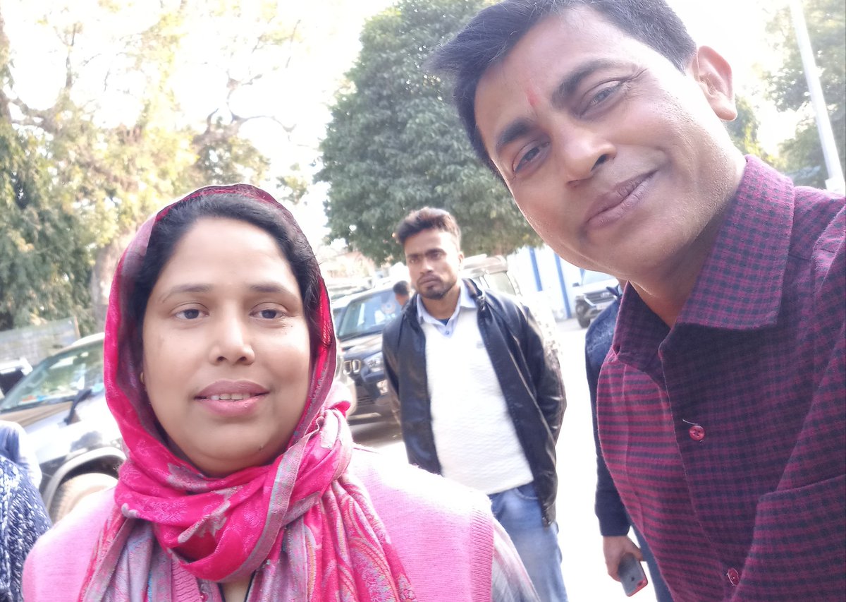 biswajit_38's tweet photo. দিদির সাথে @NanduTiwari_Inc https://t.co/8TxutUw5wl