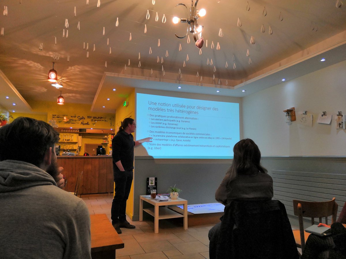 amagloire10's tweet photo. Conférence de poche animée par Adrien Bailly à La Cantoche #Nancy "La #ConsommationCollaborative : nouvel esprit du consumérisme" https://t.co/XJD3zoZmcS