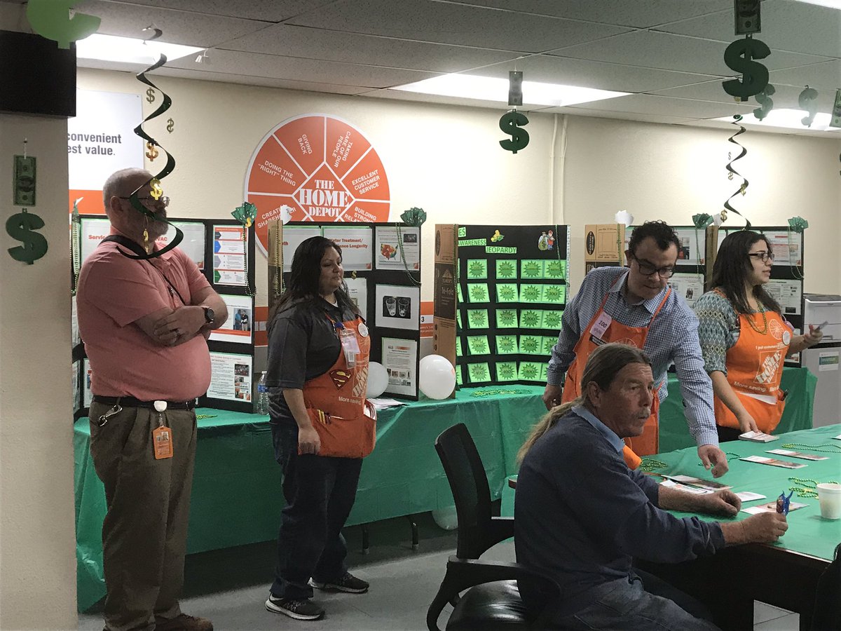 kim_ramirez29's tweet image. SAW DAY 2 underway!! Elizabeth (SSS) assisting Christine and Abe with getting the knowledge to the floor. Awesome job TEAM 684 @likevike @lupeadiaz @OrmondLsormond @Haydnchilcott #PacCentralSAW