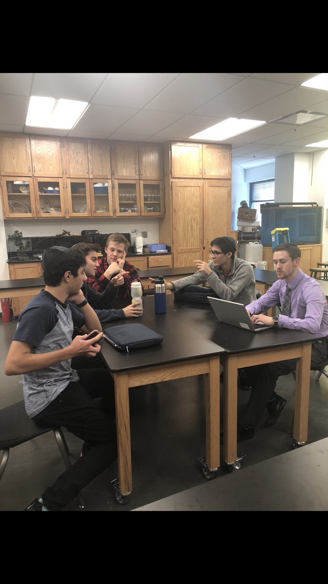 FutureVotesKC's tweet photo. Today we were hard at work in our planning committees! These consist of the logistics, publicity, research issues, and forum program committees. We look forward to seeing you on March 12th between 6 to 8 pm at University Academy (6801 Holmes)! https://t.co/WhvXKPXGt3