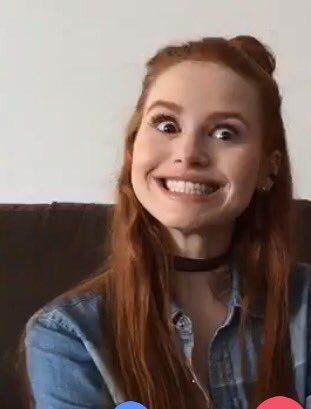 godselg's tweet image. miércoles 30 por warner van a dar el capitulo 11 de riverdale
el horario es a la 1 am (puede cambiar)

los números son:
directv: 206
cablevision:51
telecentro: 410

PARA TODA PERSONA QUE NO LO PUEDA VER VOY A ESTAR HACIENDO UN VIVO POR ACÁ

si son buenos den rt asi mas se enteran