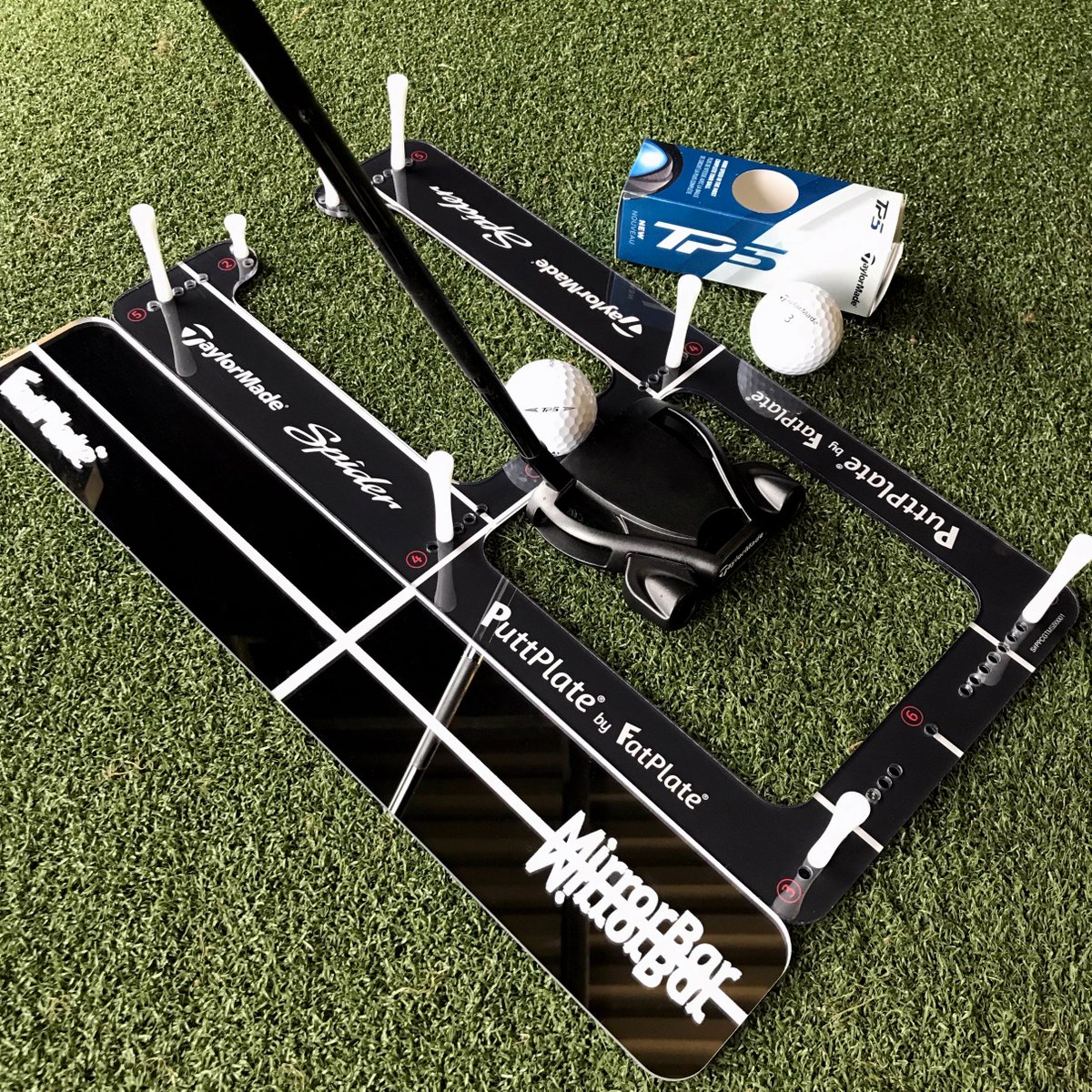 fatplategolf's tweet photo. Great to get to use the new #TP5 ball today with ๐ท๏ธย #spider black concept PuttPlate & MirrorBar
#TP5 #TP5x #availablesoon #feb15 #5WITCH #NoBallSh*T #gainsoverclaims https://t.co/30SGITjJf6