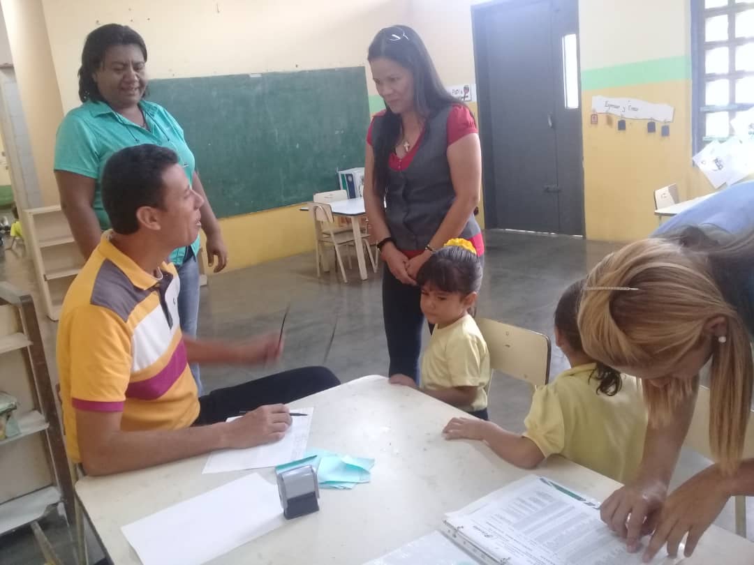 🏫👨‍🎓| Niños del  #CEIBMiguelOctavioRivero  @circuiton7paez activos con la Salud va a la Escuela  #Páez #PortuguesaPotencia #FANBActivaPorLaPatria <a href="/NicolasMaduro/">Nicolás Maduro</a> <a href="/rafaelcalles/">Rafael Calles</a> @MPPEDUCACION @psuvaristobulo <a href="/RosangelaOrozco/">Rosangela Orozco</a> <a href="/RojasYanmar/">Yanmar Rojas</a>