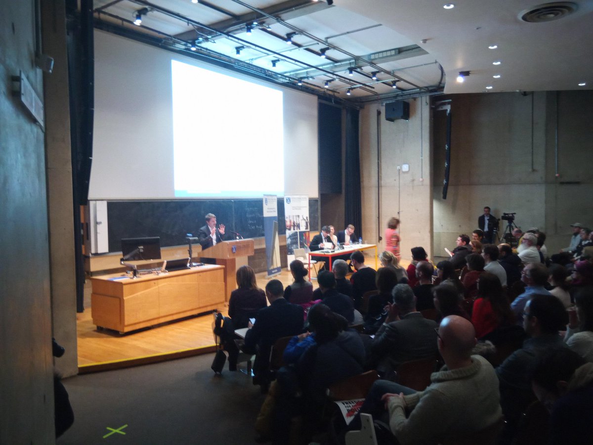 #TalkIndependence Prof Emanuel Conan from <a href="/TCDPoliticalSci/">Dept of Political Science, Trinity College Dublin</a> asking "When Does the Right to Self Determination actually apply?" <a href="/tcddublin/">Trinity College Dublin</a>