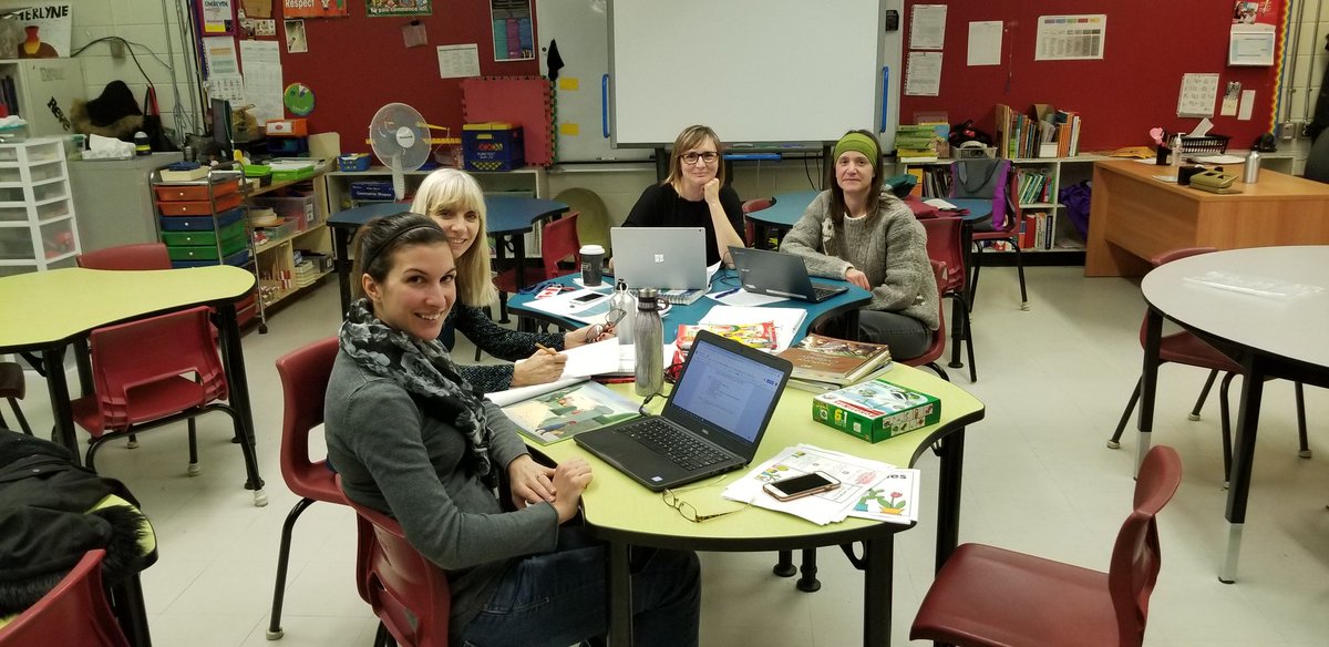 MariusEcole's tweet photo. Une très belle rencontre de collaboration avec madame Roxanne Coupal, enseignante en affectation spéciale du développement durable et de l'écocitoyenneté, afin d'échanger des idées sur des pratiques gagnantes concernant l'utilisation de notre classe extérieure. https://t.co/38MyuUkq0s
