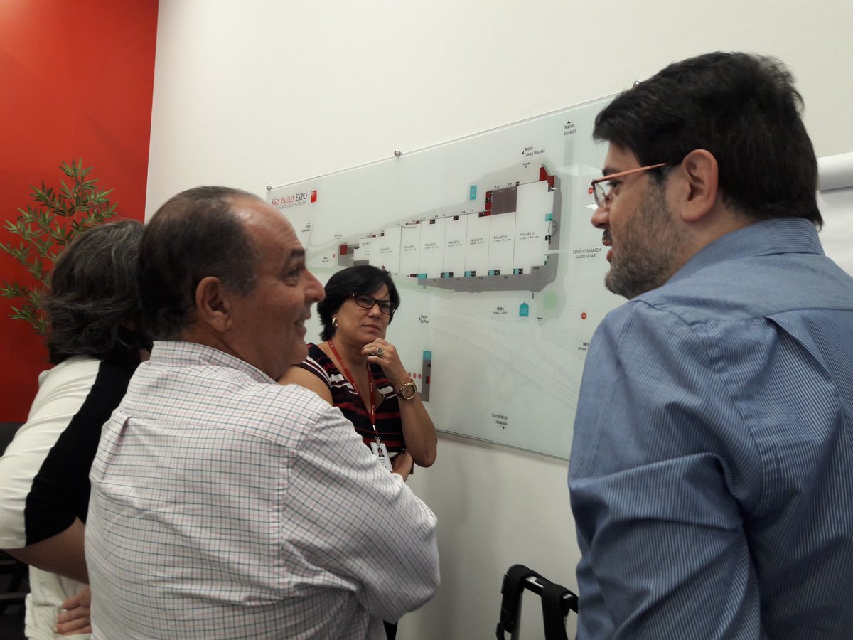 ABAVEXPO's tweet photo. A convite da GL Events, o presidente da ABAV Nacional, Geraldo Rocha, participou de uma visita técnica ao São Paulo Expo. Willians Lopes e Simone Rodrigues apresentaram a moderna infraestrutura do centro de exposições e demonstraram interesse em receber a ABAV Expo no futuro. https://t.co/oWEKyvXmPS