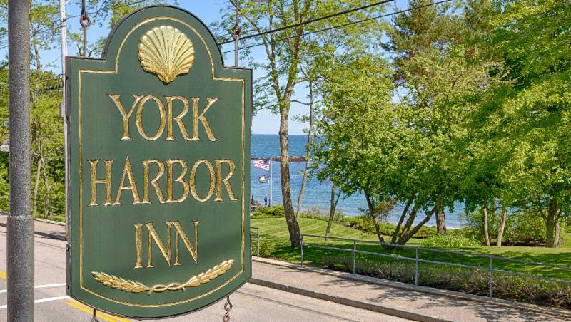 YorkHarborInn tweet media