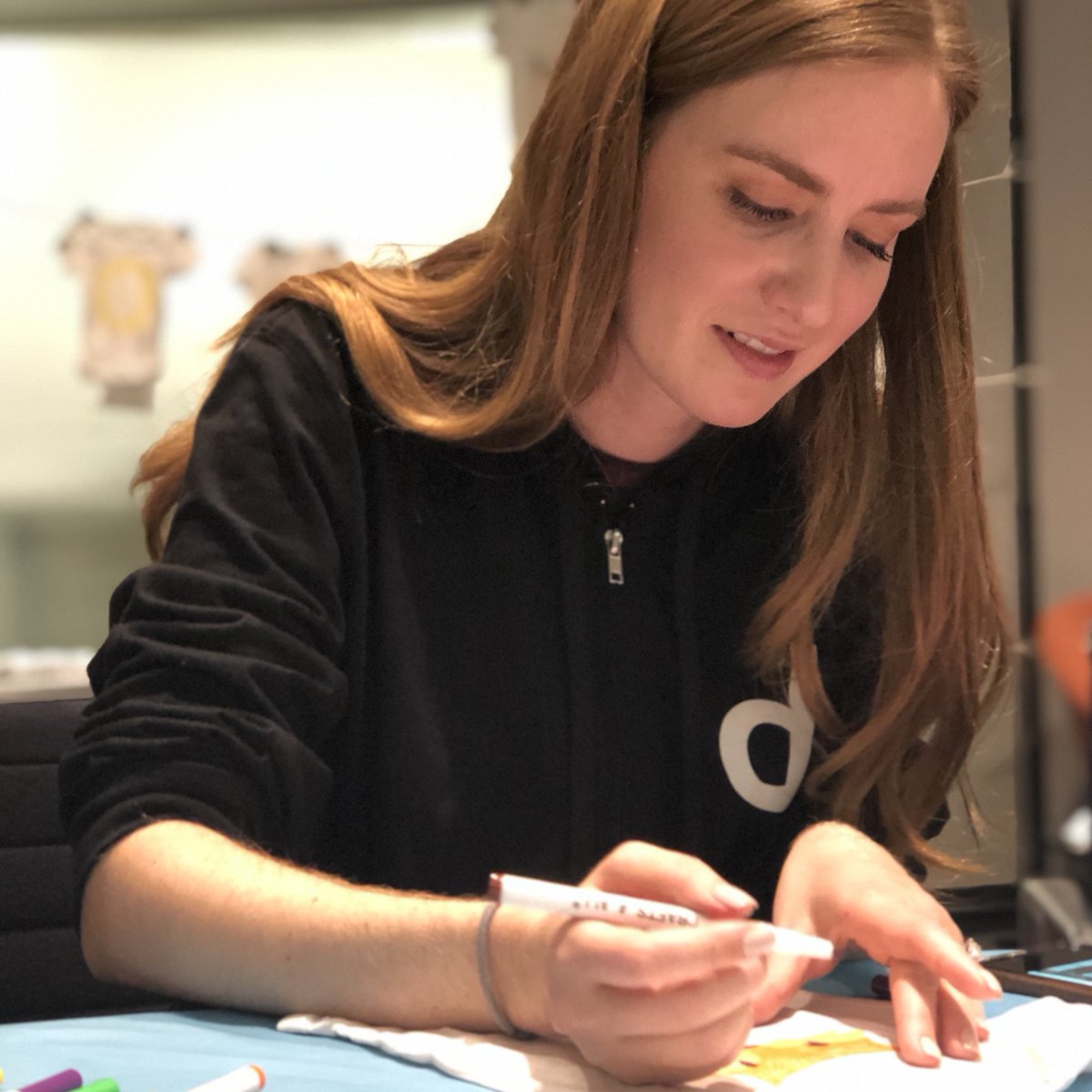 DaileyLA's tweet image. Our moms-to-be are ready to pop, so we decided to celebrate with a onesie decorating shop! Can’t wait to meet the newest members of the #Dailey family! 😍 #daileylife #workingmoms