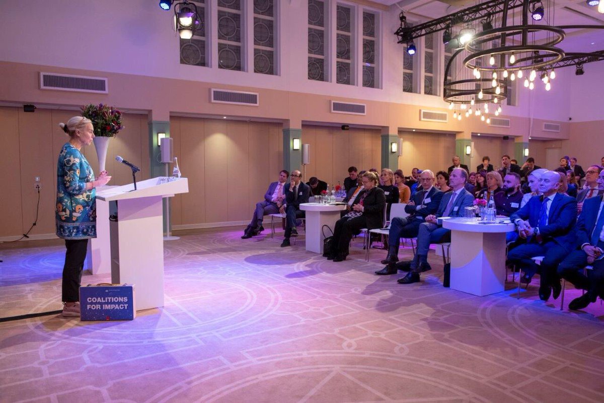 Bij <a href="/SocietyImpact/">Society Impact</a>, dank voor heel veel goede ideeën voor economisch #perspectief in focuslanden Irak, Jordanië en Libanon. #CoalitionsforImpact