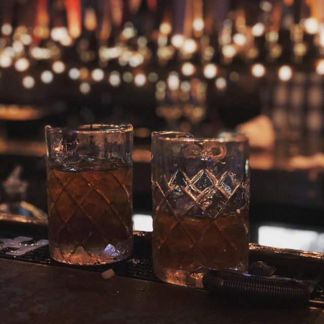 CraftStreetKit's tweet photo. It is true that Whisky improves with age, The older I get the more I like it.
.
Try our Barrel Select Knob Creek 120 smoked old fashioned $9
.
 #craftcocktails #smokedoldfashioned #tuesday #upgrade  #happyhour #csktrinity #cskoldsmar #whiskey #bartender #cocktailtuesday https://t.co/QJu9ziXuLI