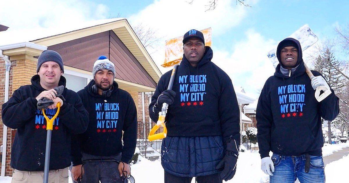 BlockClubCHI's tweet photo. Want to help elderly neighbors during snowstorms? @mbmhmc sets up volunteering shoveling program by text https://t.co/N7YWH89VQN https://t.co/GILQ0bUzig