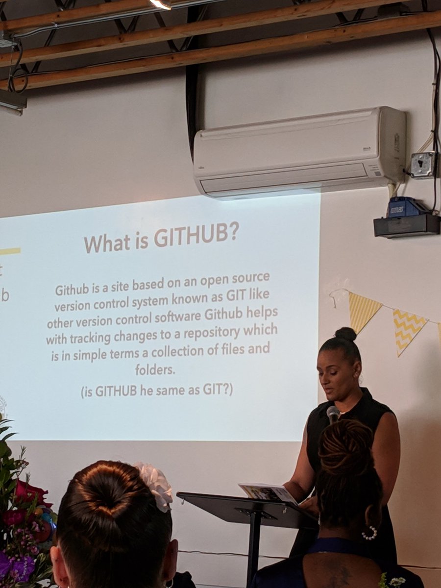 mabrajeux's tweet image. #whatisgithub