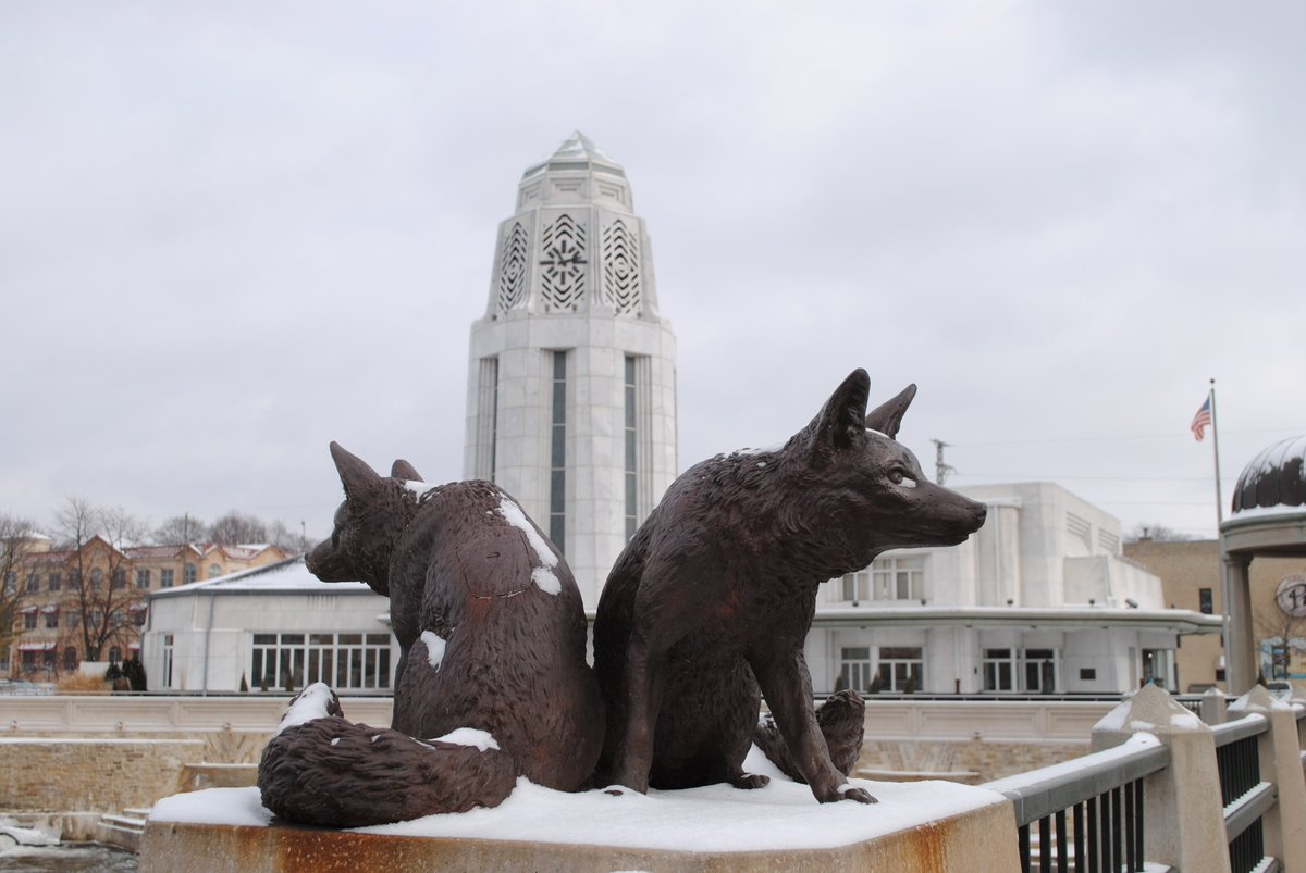 Please comment and let us know if you are a St Charles area business that will be closed due to weather this week so that others know before leaving the house. Stay safe everyone. #PolarVortex2019