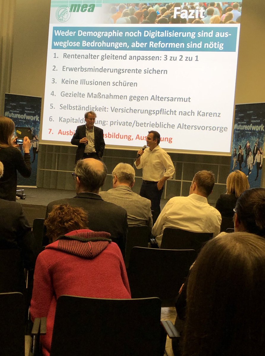Weder #Demographie noch #Digitalisierung ist bedrohlich. Bedrohlich ist keine zukunftsversprechende #Reform. Was fuer eine aufschlussreiche #FutureOfWork Veranstaltung heute Abend in #Siemens 👍🙏 Prof. #BoerschSupan, @BeWeckesser <a href="/JochenWallisch/">Jochen Wallisch</a> <a href="/GuentherNina/">Nina Guenther</a> <a href="/TheresaLandgraf/">Theresa Landgraf</a>
