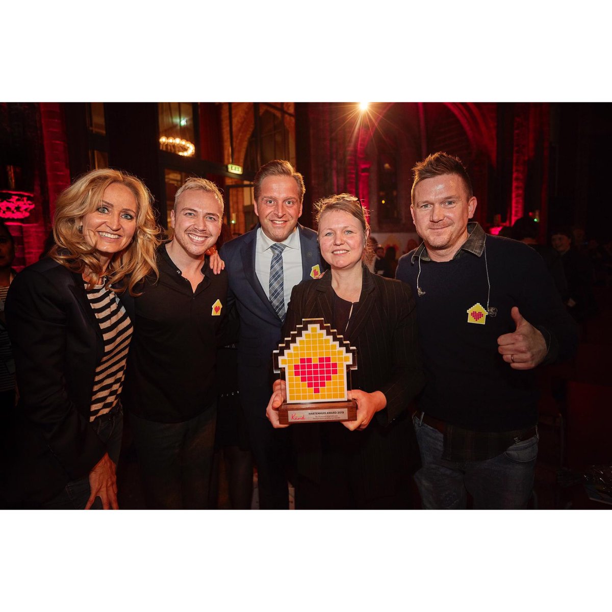 Vanavond is de Hartenhuis Award uitgereikt aan Maasja Ooms &amp; Willemijn Cerutti de makers van de hartverscheurende documentaire “Alicia”. Er vond vanavond ook een intense dialoogsessie plaats tussen de minister van VWS <a href="/hugodejonge/">Hugo de Jonge</a> en onze jongerenraad. ❤️